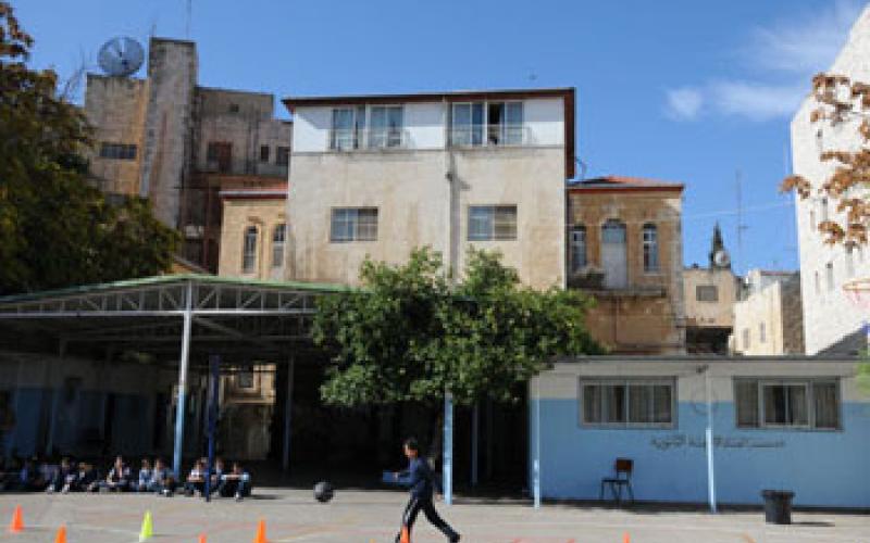  في القدس .. مدارس لتوظيف العاطلين ولا مكان للطلبة