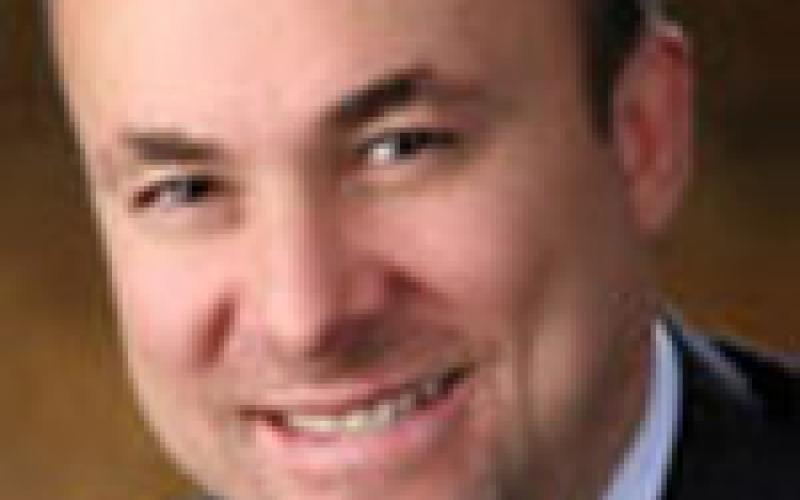 بولاد أول مرشح يحجز مقعدا في البرلمان