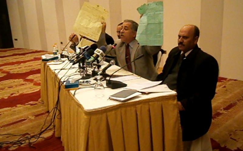 مرشحون اخفقوا يعرضون وثائق تزوير الانتخابات- فيديو