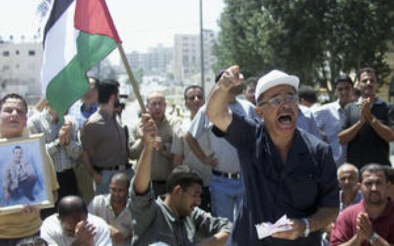 الفلسطينيون يتجهون للوحدة 