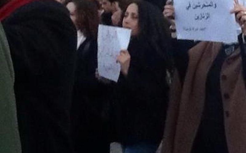 معتصمون: البنت المصرية خط أحمر