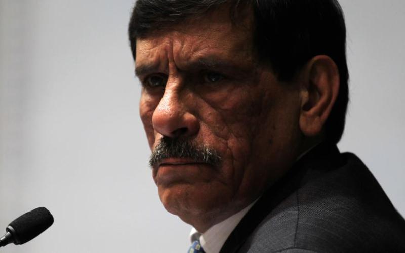 رئيس مجلس النواب سعد هايل السرور، لحظة تأمل- عدسة محمد ابو غوش/ فيسبوك 