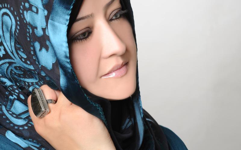 الشعلان تفوز بجائزة العنقاء الذهبية الدوليّة للأديبة 