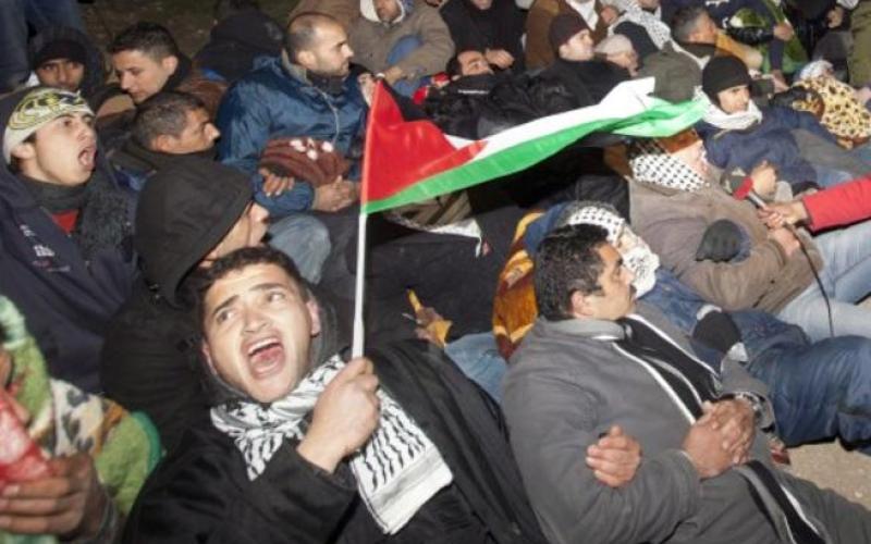 الاحتلال يدمر قرية خيام لناشطين فلسطينيين