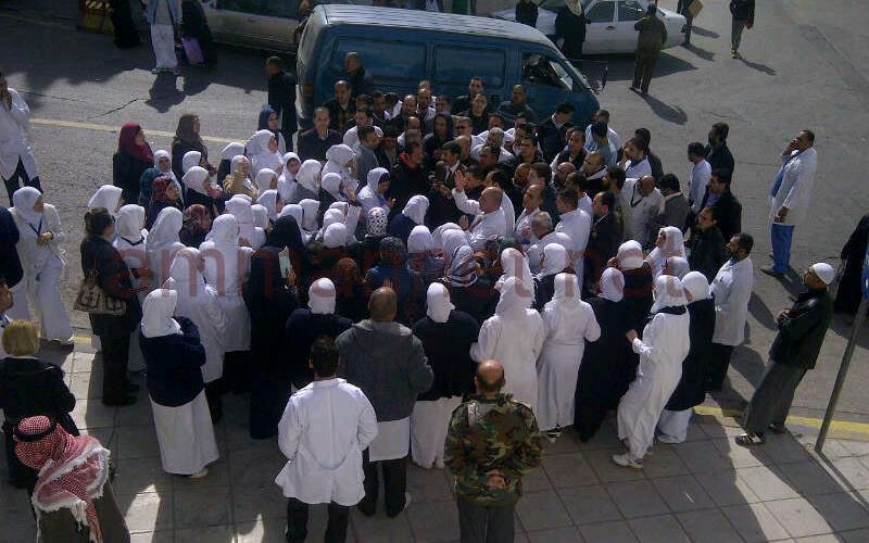 الممرضون ماضون بالتوقف عن العمل 