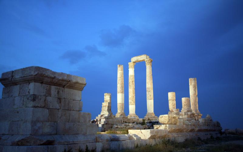 العثور على حجر أثري بعد فقدانه في جبل القلعة