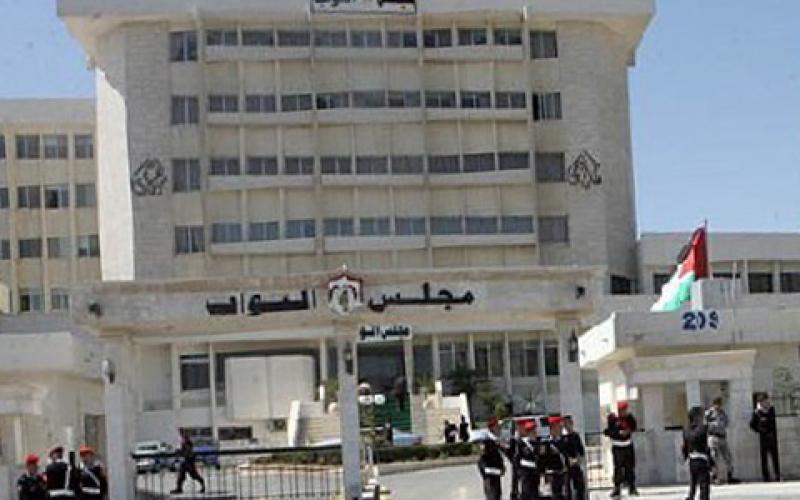 إصابة 11 من رجال الدرك دهسا أمام مجلس النواب