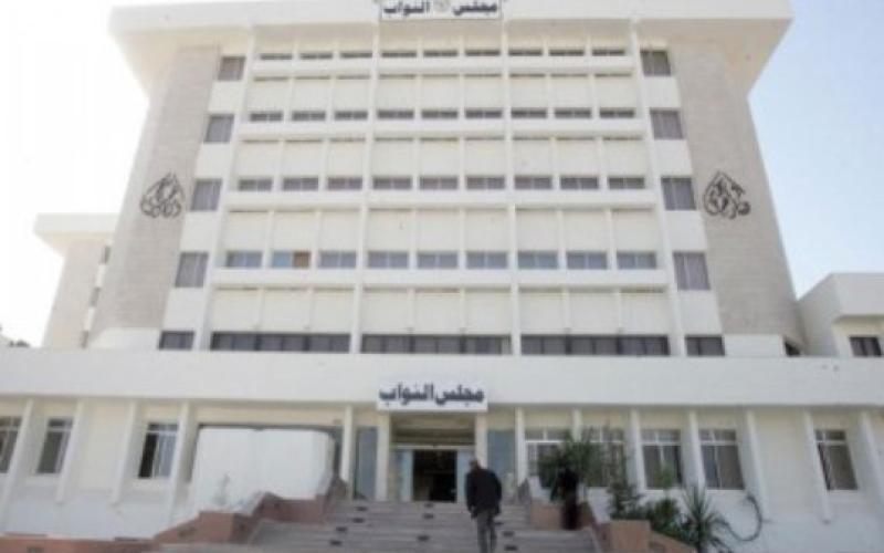 7 نواب يتقدمون باستقالتهم من لجنة الطاقة النيابية