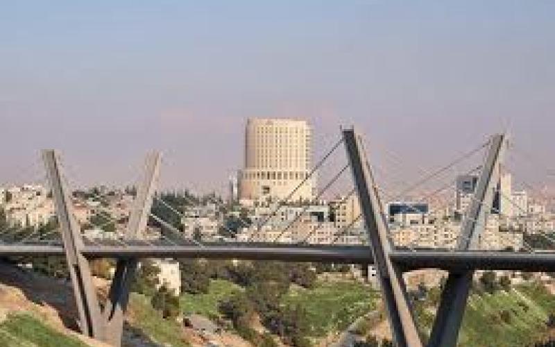 ثني محاولة انتحار فتاة عن جسر عبدون