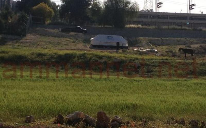 خيام اللاجئين السوريين على طريق المطار- عدسة هيثم جبر 