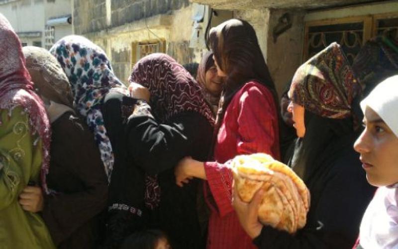 سوريات في الأردن : عاملات ومعيلات أملا بالعودة