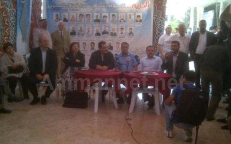 بدء فعاليات خيمة التضامن مع الأسرى المضربين عن الطعام