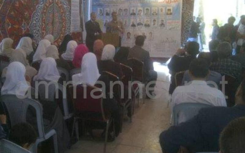 رسائل الأسرى المضربين في الخيمة التضامنية أمام النقابات