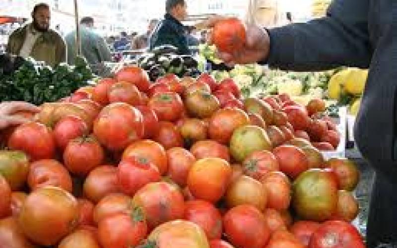 البندورة الأدنى سعراً على قائمة الخضار