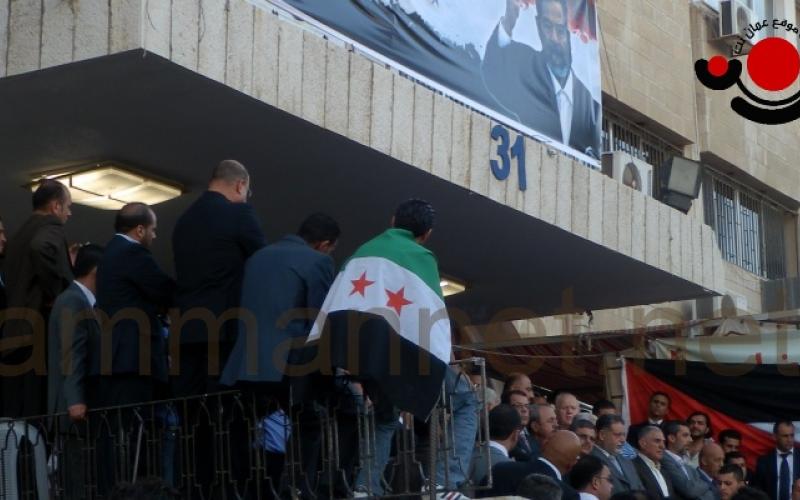 فيديو:مشادات كلامية في اعتصام النقابات بسبب قصيدة عن "الثورة السورية"