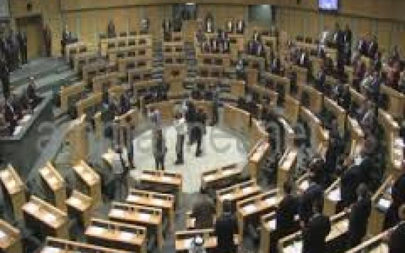 الخلاف الدستوري حول المالكين والمستأجرين ما زال قائم