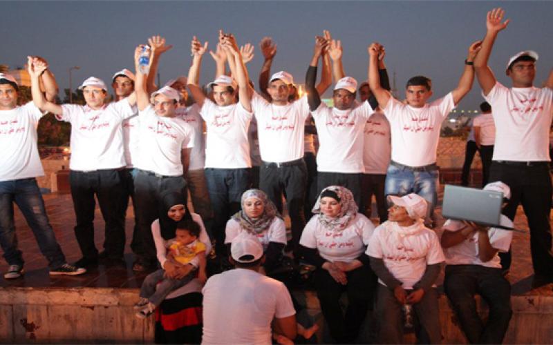 تضامناً مع رفيقهم الذي احرق نفسه..الايتام يعلنون اعتصاماً مفتوحاً