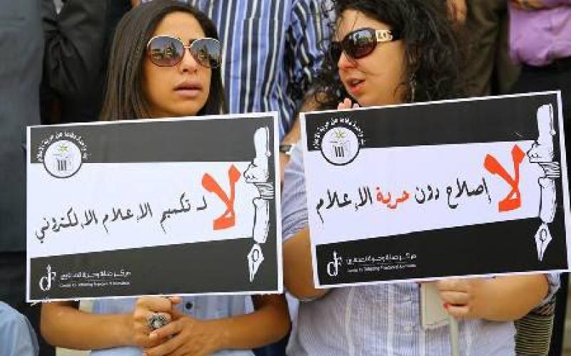 لا مخرج بالقريب العاجل عن قرار الحجب