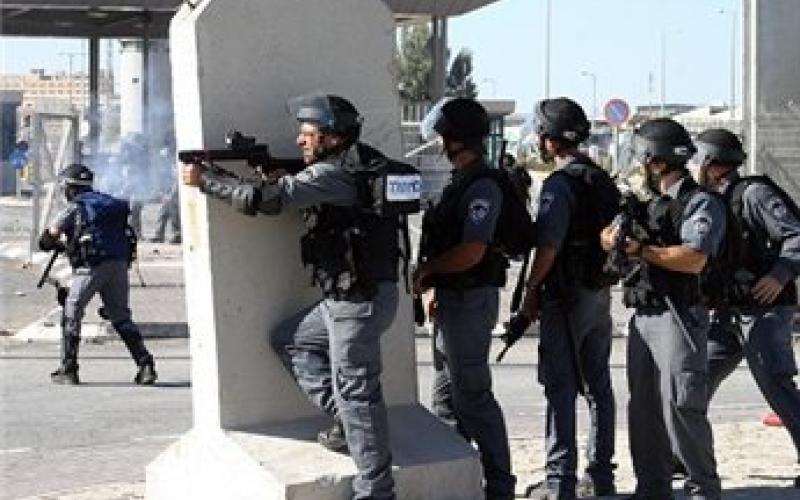 اصابة شاب برصاص الاحتلال على حاجز قلنديا