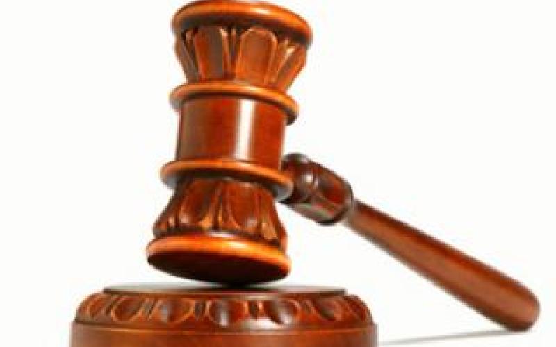 تهمة اثارة النعرات الطائفية لوالدة فتاة ادعت على رجل اعمال