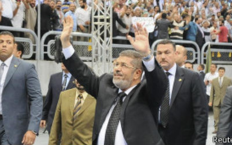 الرئيس المصري يعلن قطع علاقات بلاده مع سوريا