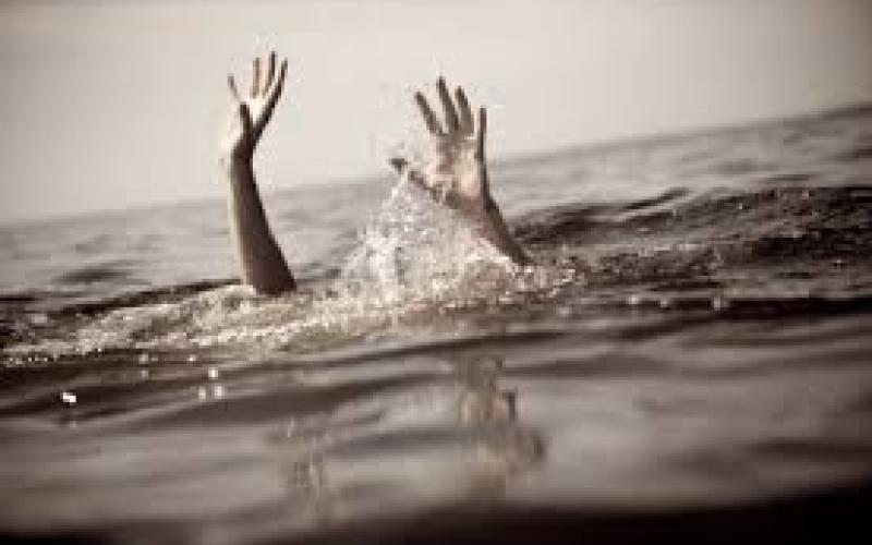 وفاه فتاة غرقاً بالبحر الميت وطفل بحادث سقوط بالزرقاء