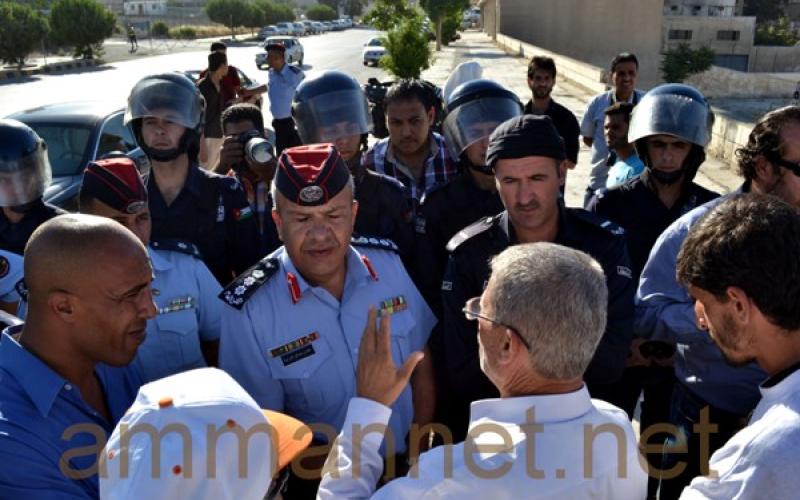 منع أهالي الأسرى من التوجه لدوار الداخلية واعتصامهم أمام النواب