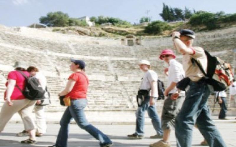 تراجع أعداد الزوار الأوروبيين بسبب أزمات المنطقة