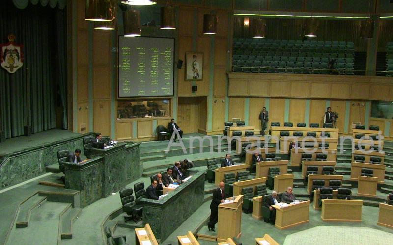 النواب يناقشون نظامهم الداخلي دون حماسة ودون نصاب