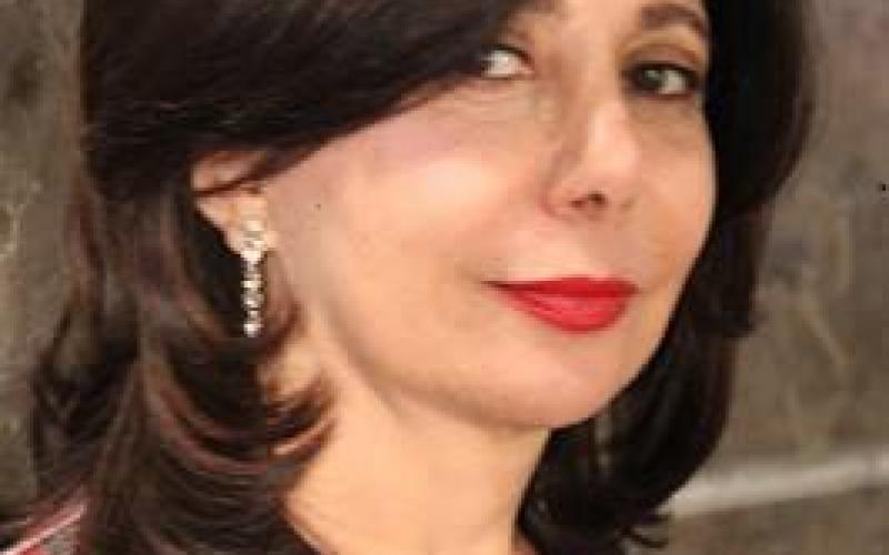 لميس أندوني تنضم لراديو البلد