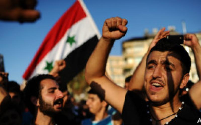 دمشق تحذر من أن أي ضربة عسكرية أمريكية "ستدعم القاعدة"