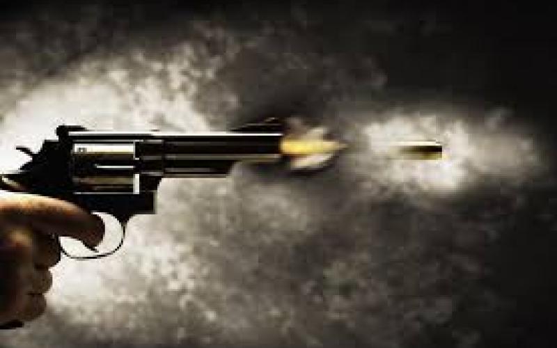 العثور على رجل أمن متوفياً بعيار ناري