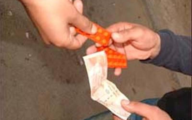 القبض على 22 شخص من مروجي المخدرات بين الشباب