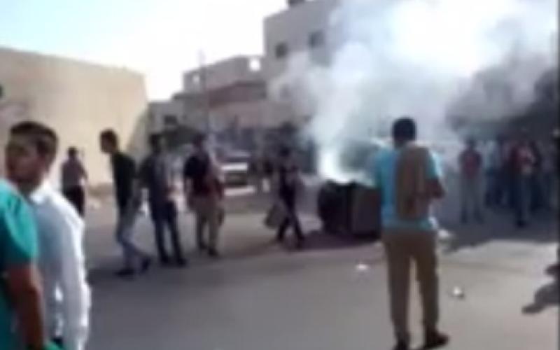 أهالي طلبة مدرسة "حنين" يتهمون الأمن بـ"سوء المعاملة" (صوت)