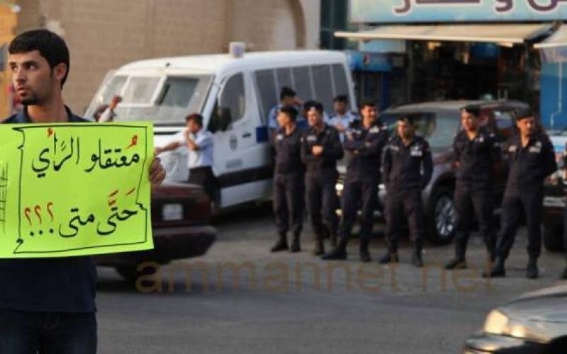 سلسلة بشرية تضامنا مع معتقلي الحراك- عدسة ريماز موسى