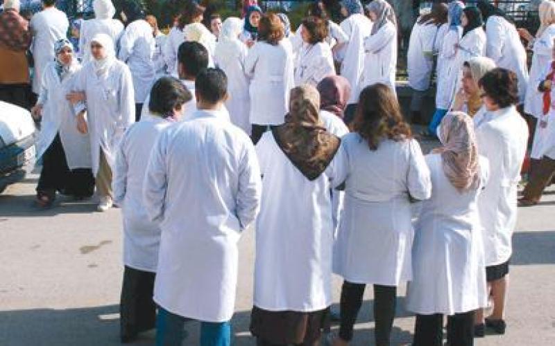 حتاملة:انخفاض عدد العاطلين عن العمل بين الممرضين إلى 500