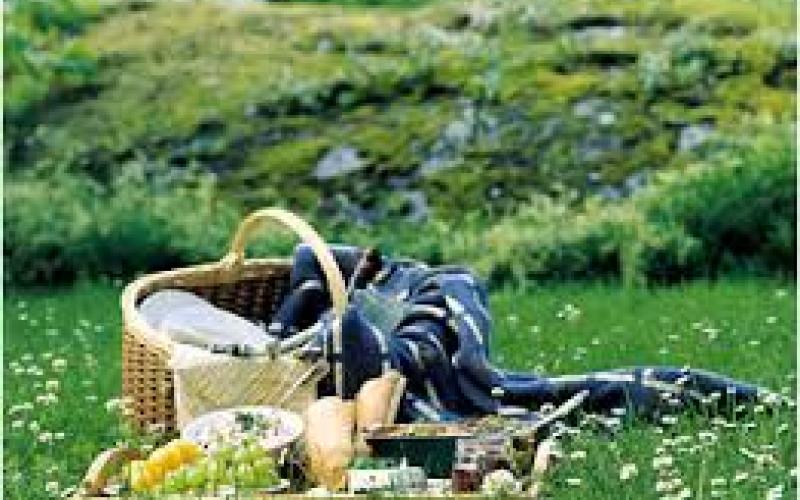 ولائم افطار رمضانية في الهواء الطلق