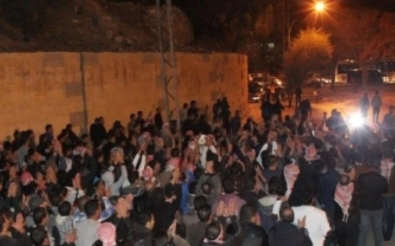 محاولات لتهدئة الأوضاع في حي الطفايلة بانتظار النسور