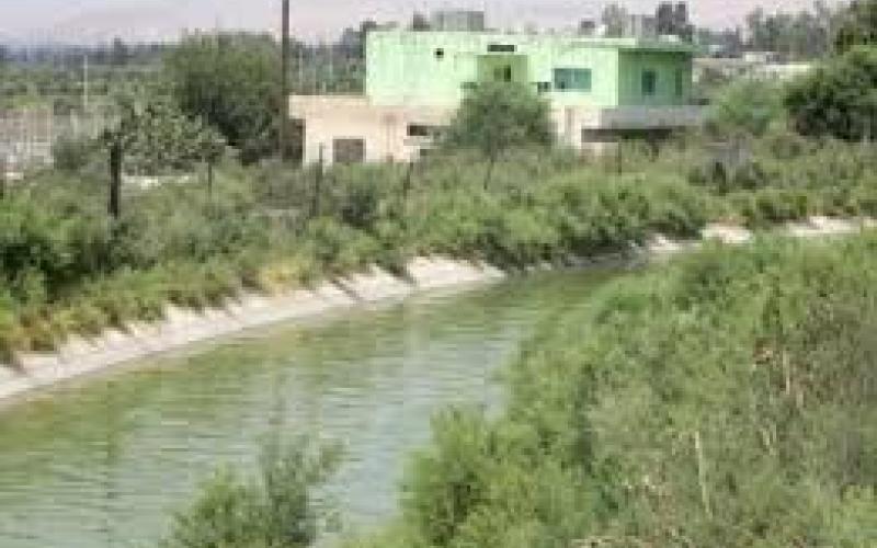 المزارعين وحماية المستهلك يحذرون من رفع أسعار مياه الري
