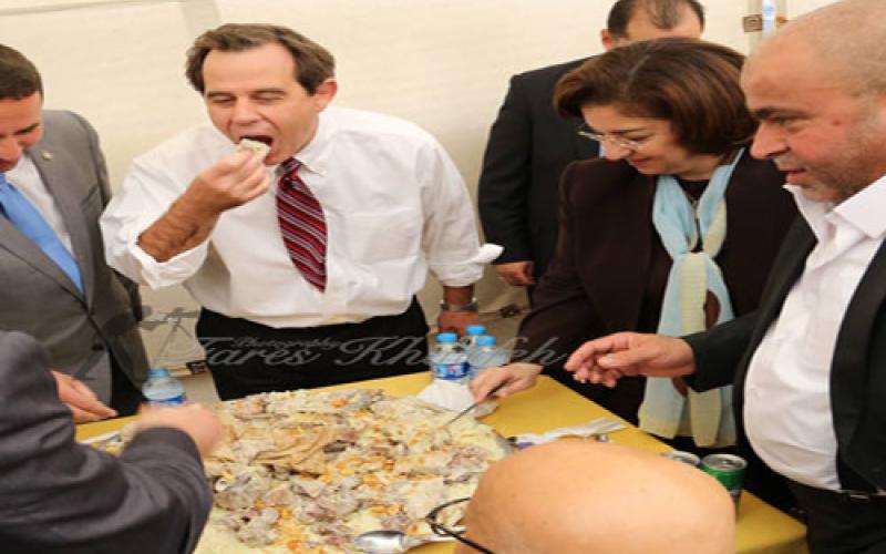 كم بتّ أكرهك!!