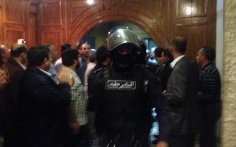 اقتحام الدرك لمبنى صحيفة الرأي
