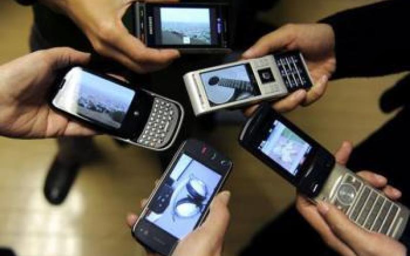 إحباط تهريب أجهزة خلوية بقيمة 56 ألف دينار