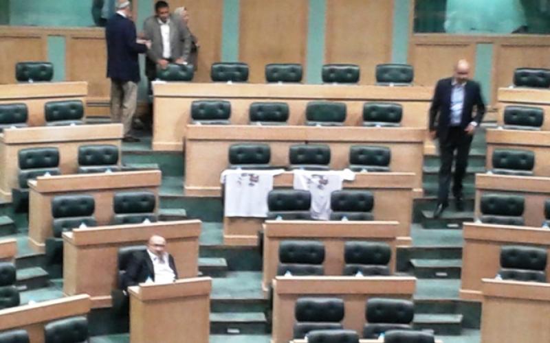 النواب الجدد يؤدون اليمين وتوافق على اللجنة القانونية- فيديو