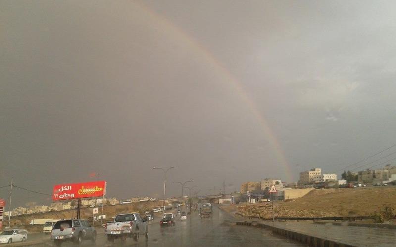 قوس قزح على طريق الاتوستراد- الزرقاء