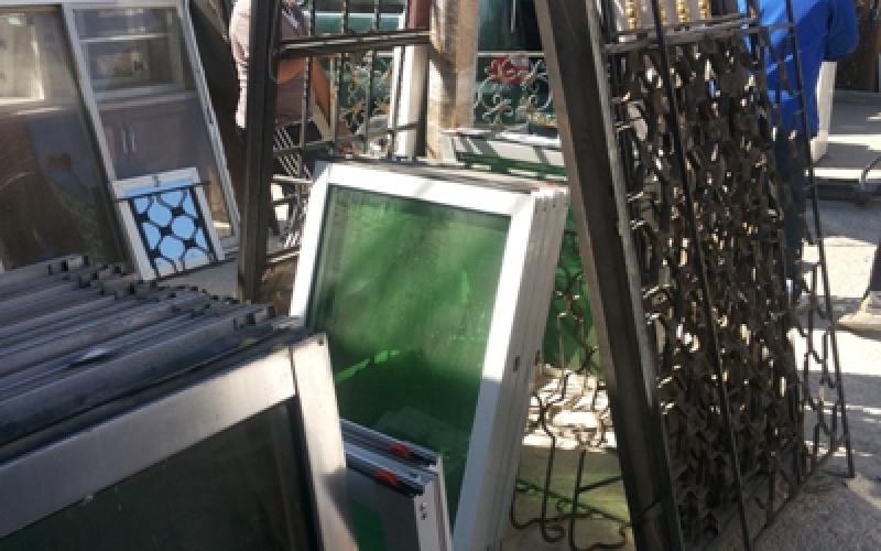 "سوق الجمعة" مقصد الباحثين عن كل ما يخطر وقد لا يخطر ببال