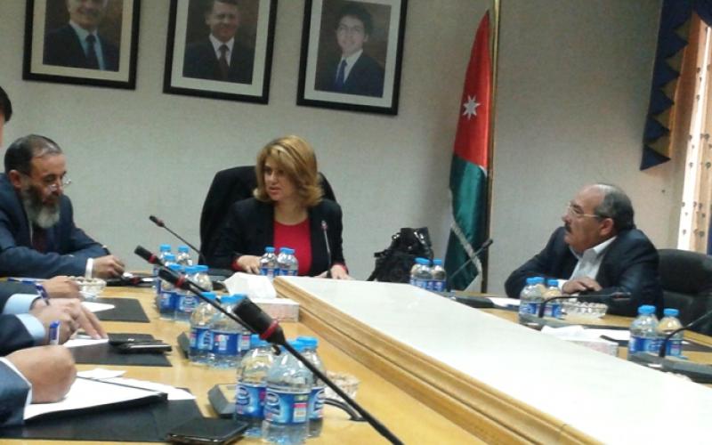 مؤشر الحريات يحدد مصير قرض اوروبي لسد عجز الموازنة 