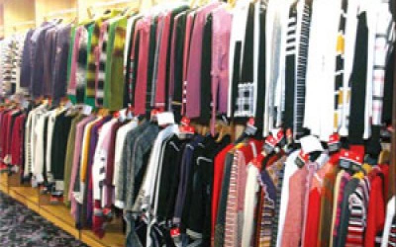 المنخفض ينعش سوق الألبسة ويضعف قطاع المطاعم