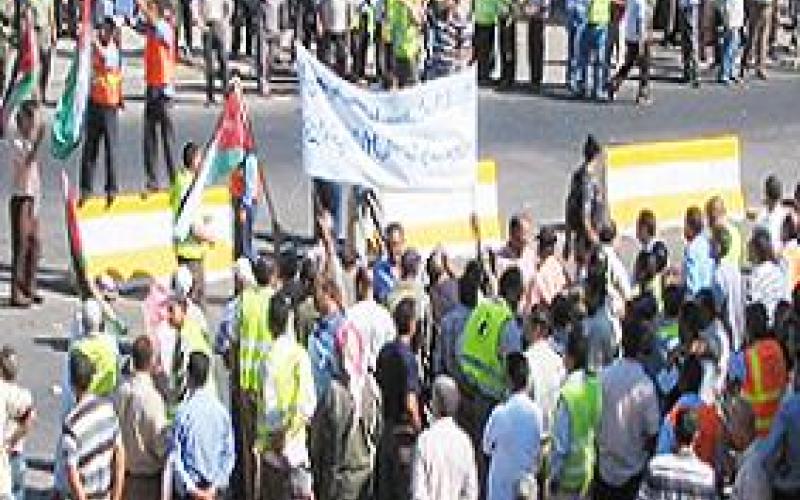 حل نقابية العاملين في الموانئ