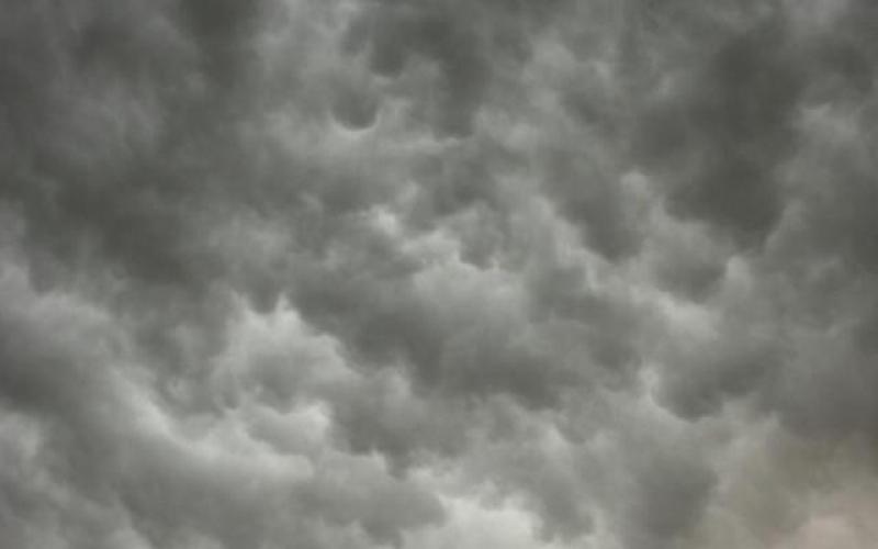 أجواء باردة نسبيا وأمطار محلية الجمعة