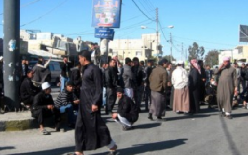 معان: توتر واعتصام وإغلاق لمحال تجارية